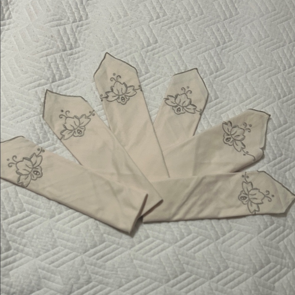 Floral Embroidered cream coloured cloth napkins